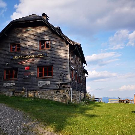 Mountain Lodge Smrekovc Sostanj Kültér fotó